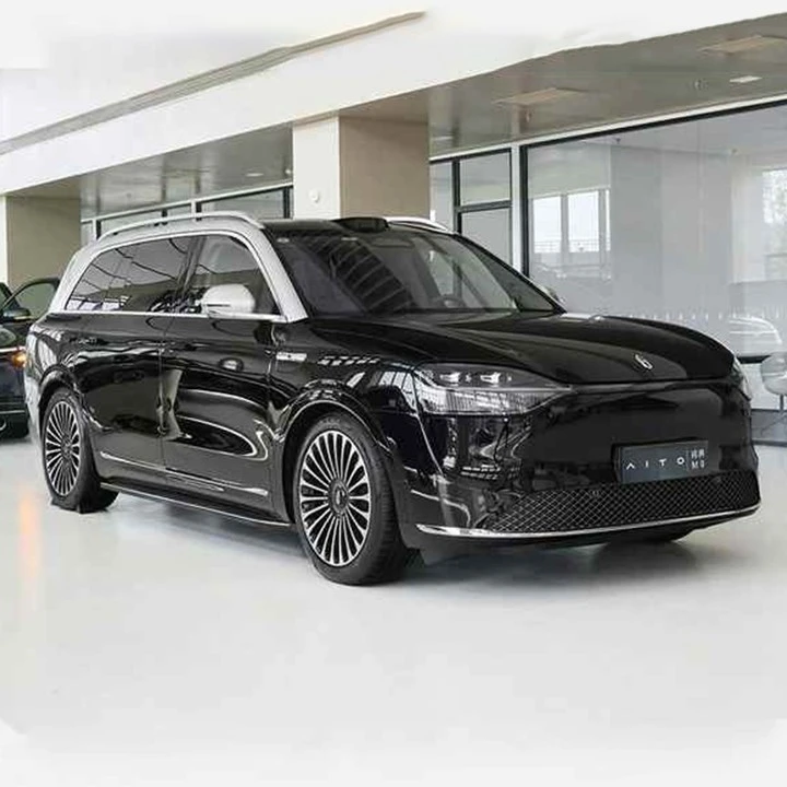 AITO Huawei M9 3 row luxury suv